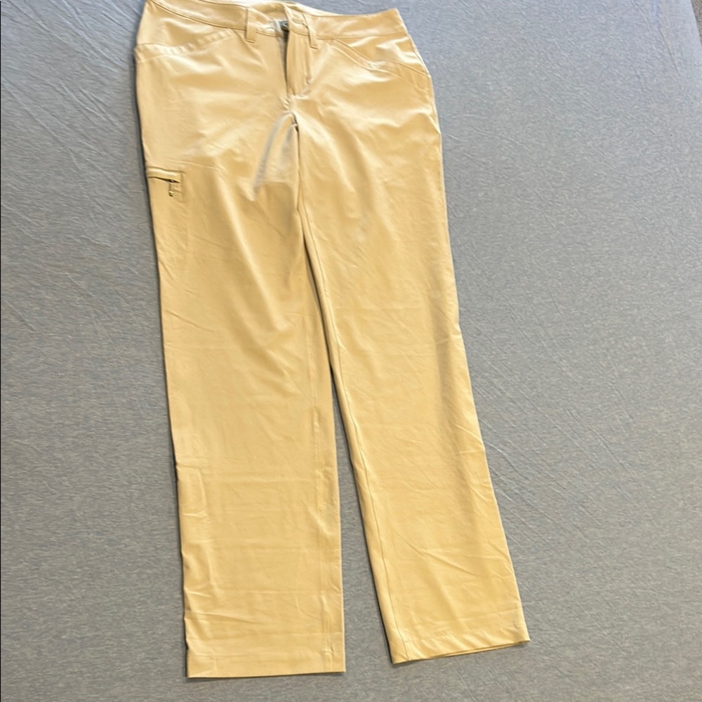 NWOT; women’s Eddie Bauer travel or explore pant
